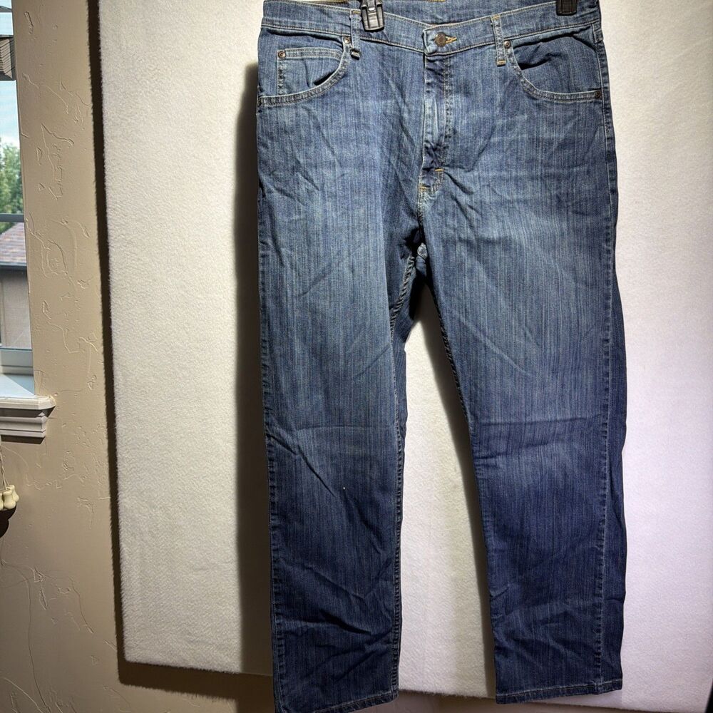 MEN'S WRANGLER  SLIM Straight JEANS 34" WAIST X 30"  BLUE